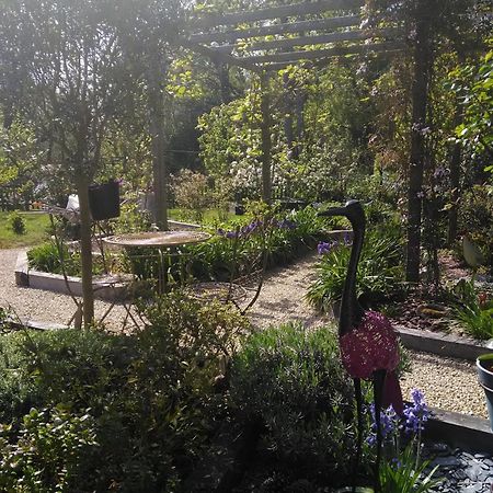 Bed and Breakfast Les Muscaris Le Minihic-sur-Rance Esterno foto